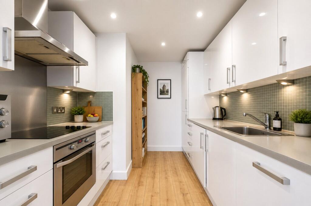 Apartment in London - View 5