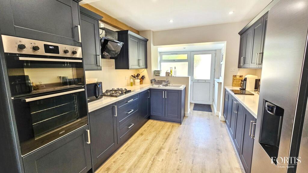 Sycamore Place, Cardiff, CF5 - View 5