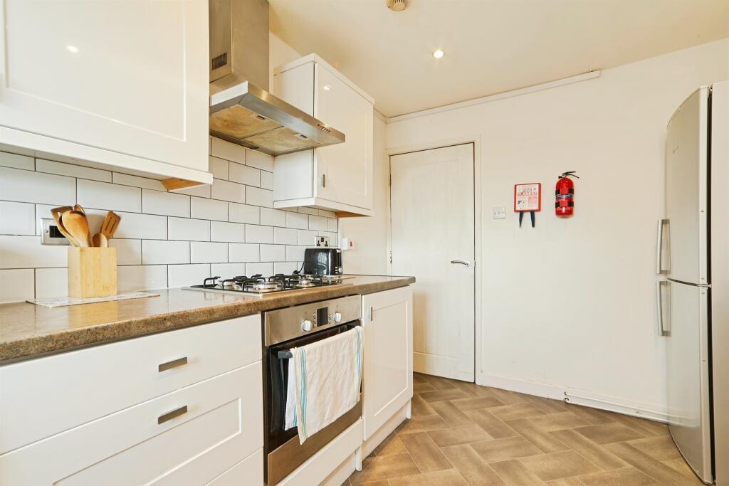 Apartment in Leeds - View 5