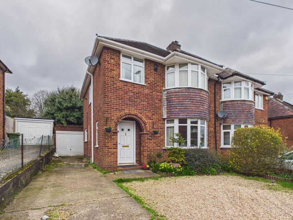 Main image of property: Desborough Avenue, High Wycombe, Buckinghamshire, HP11 2TJ