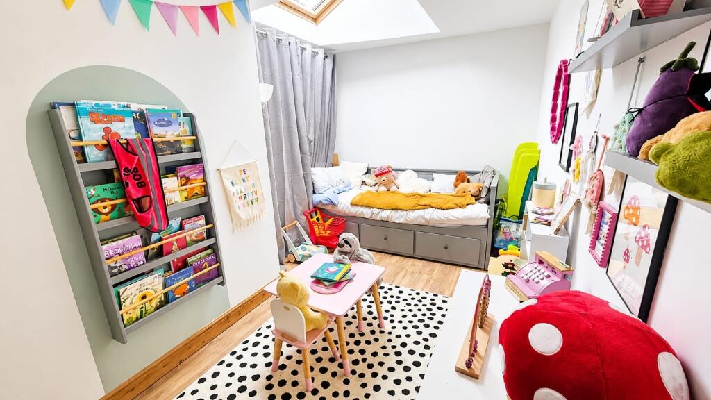 House in Calderdale, Well Head, King Cross - More
