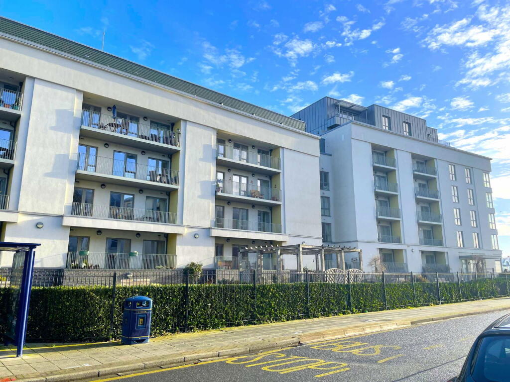 Tudor Rose Court, South Parade, Southsea PO4 0DE photo 2