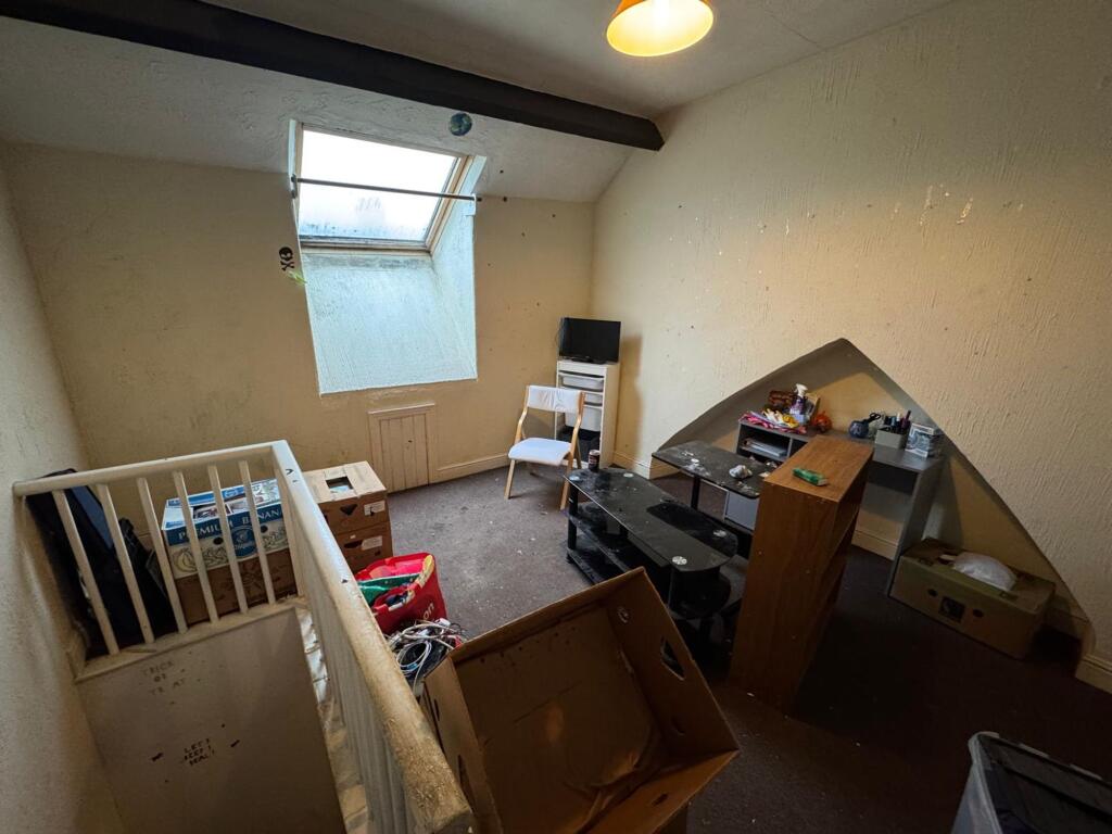 House in Barnsley, South Yorkshire - View 5
