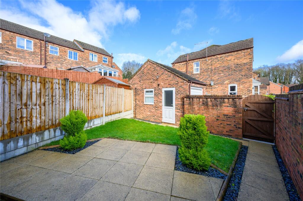 Fieldfare Way, Aqueduct, Telford, Shropshire, TF4 photo 3