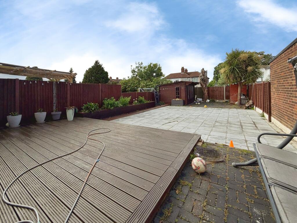 Falconwood Avenue, Welling, DA16 - More