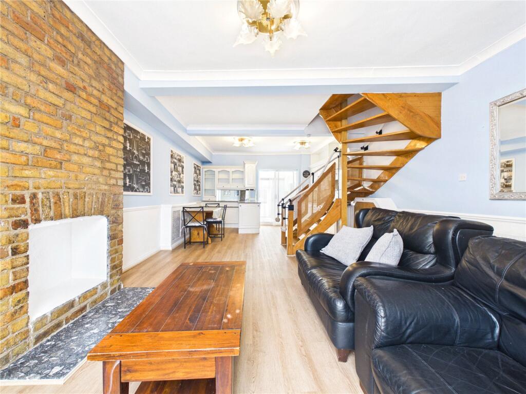 House in London - View 3