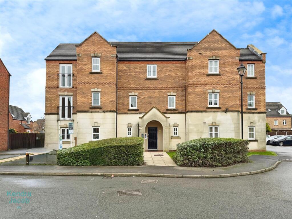 2-bed apartment on Denbigh Avenue, Worksop, £115,000
