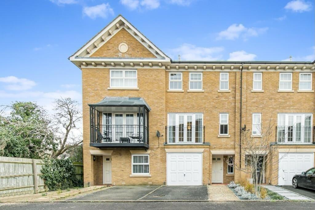 Main image of property: Room, Reliance Way, Cowley, OX4