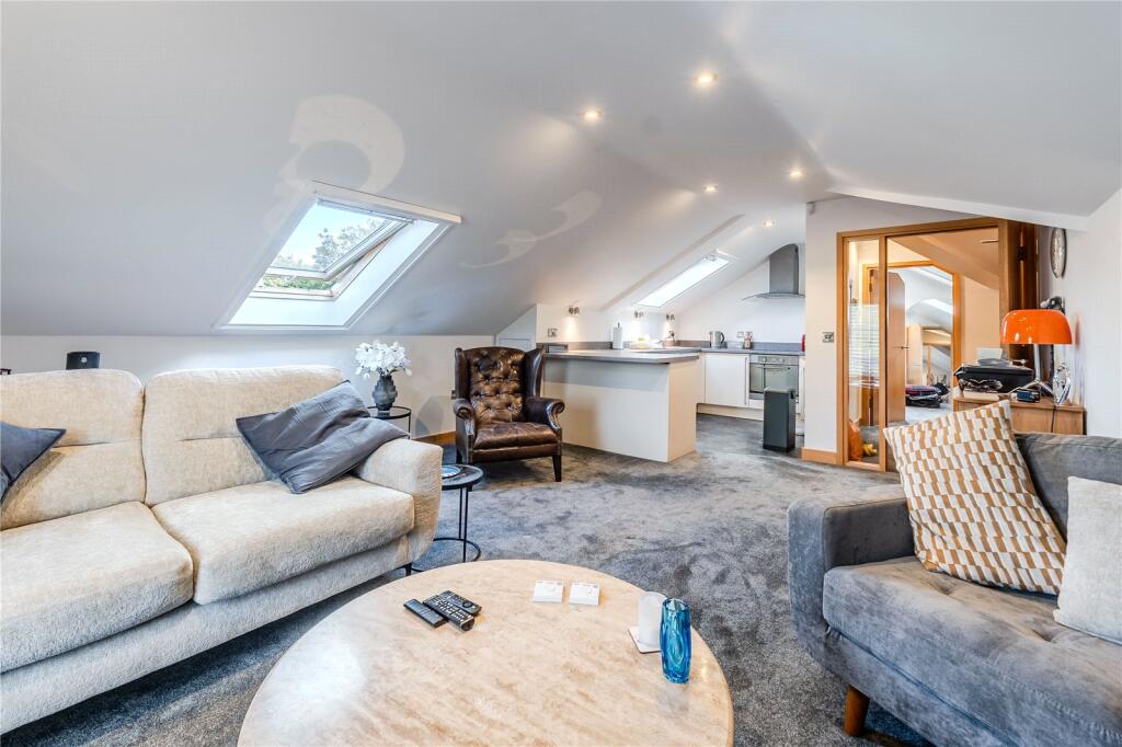 Apartment in Leeds, West Yorkshire - View 4