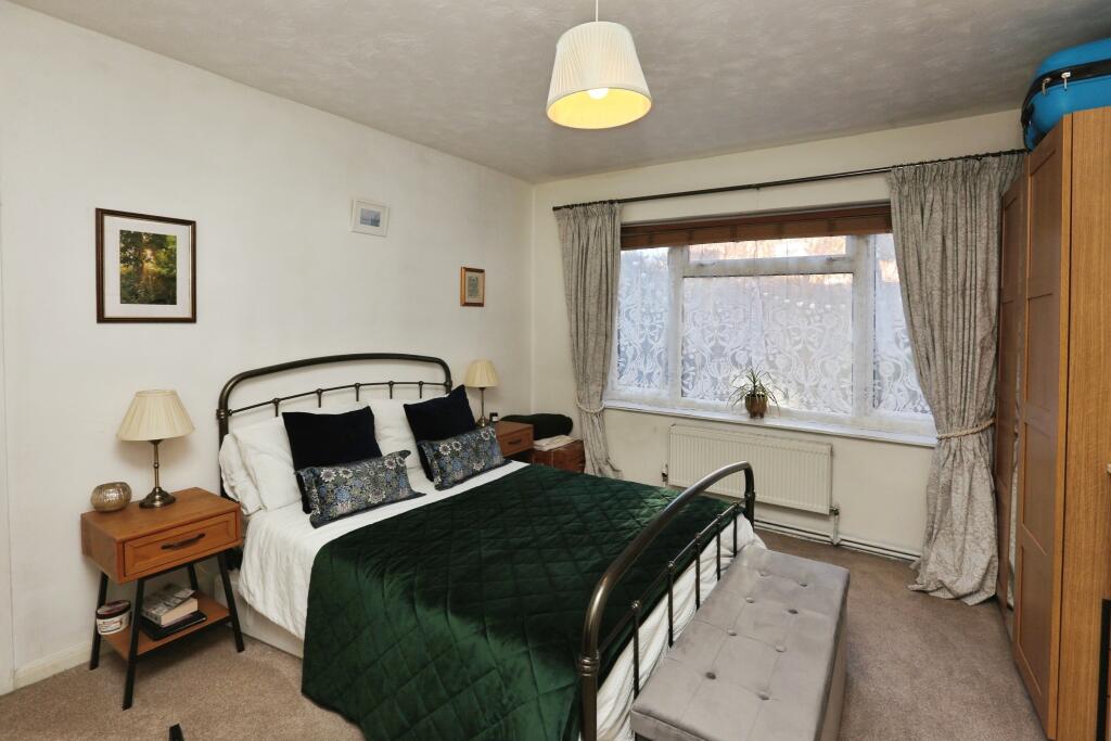 Apartment in Southampton, Harefield - More