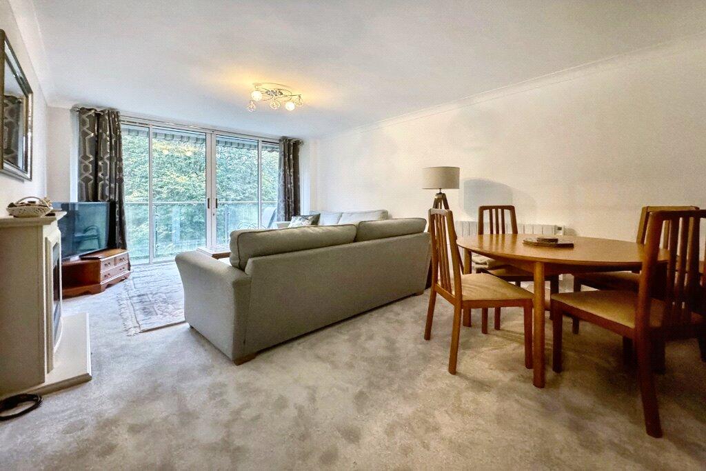 Apartment in Bournemouth, Westbourne - View 3