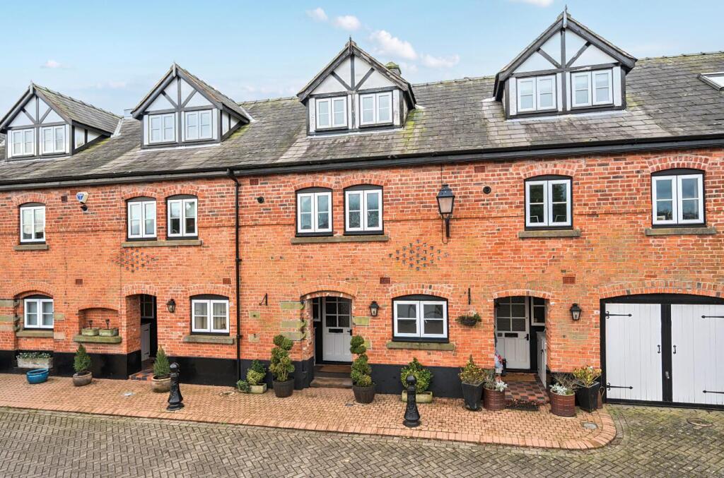4-bed house on Old Hall Street, Malpas., £300,000