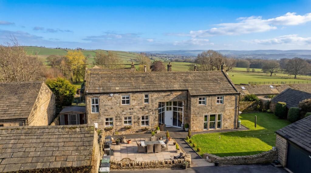 Main image of property: Carlton Lane, Guiseley, Leeds, West Yorkshire, LS20