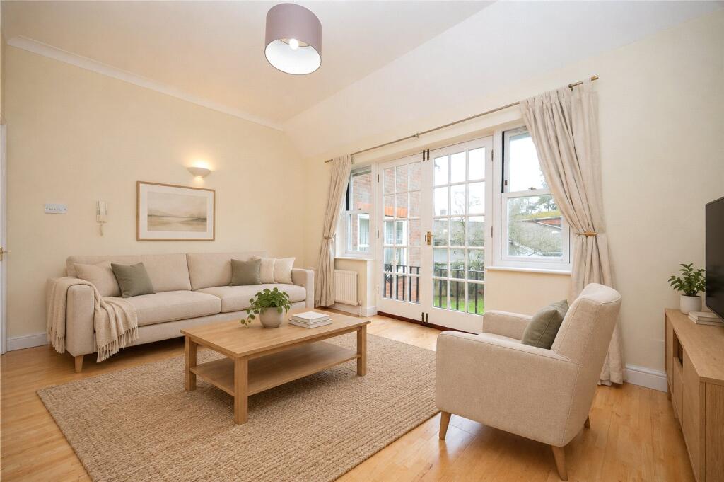 Apartment in St Albans, Bernards Heath - View 3