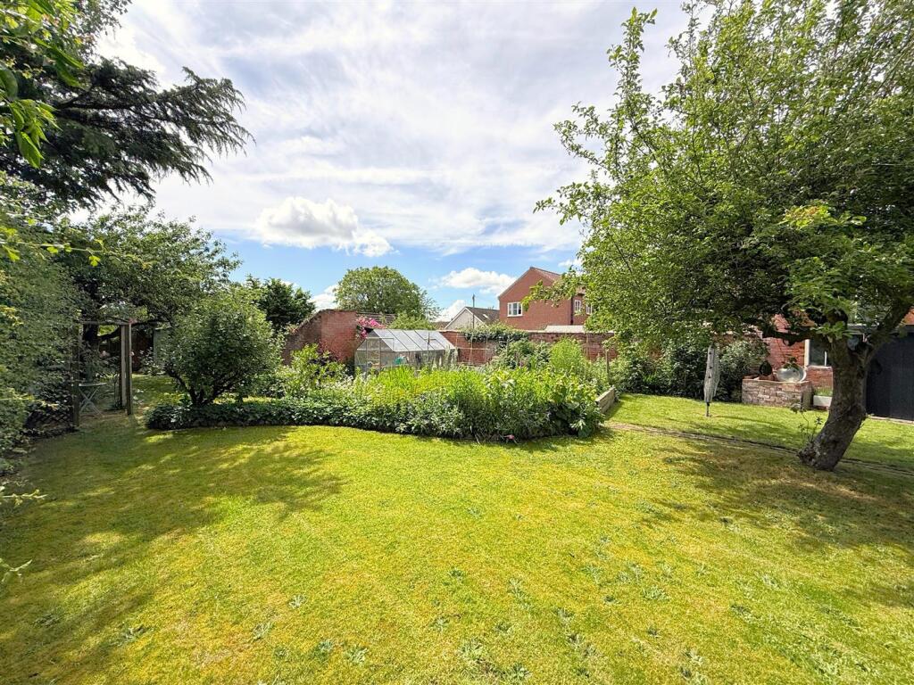 House in Rushcliffe, East Bridgford - View 2