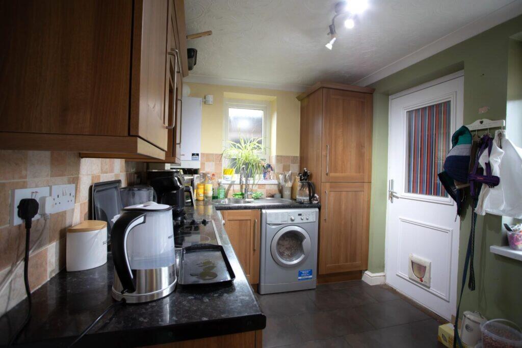 Meadow Road, Newport photo 4
