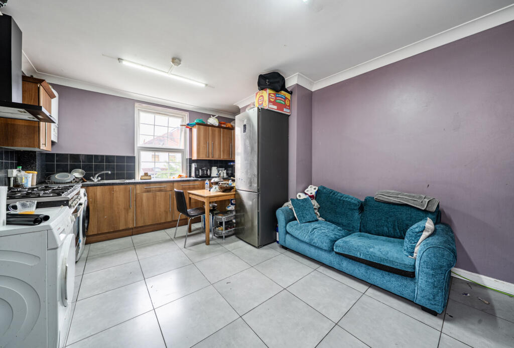 Tynemouth Road, Mitcham, London, CR4 - View 3