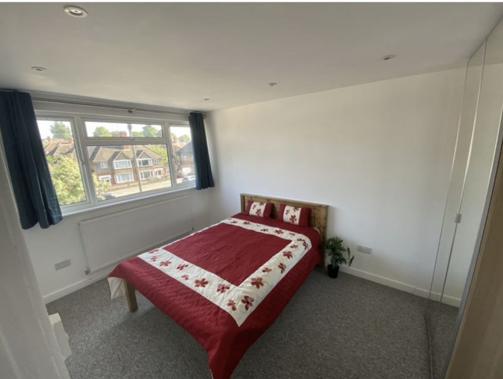 Main image of property: Room 4, Berkeley Avenue, Reading, RG1