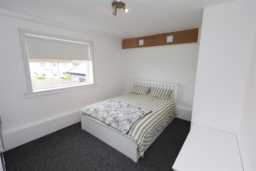 Apartment in Paisley - More