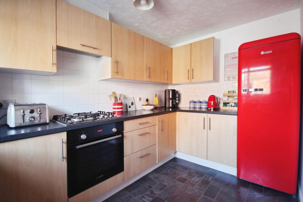 House in Warwick - View 2