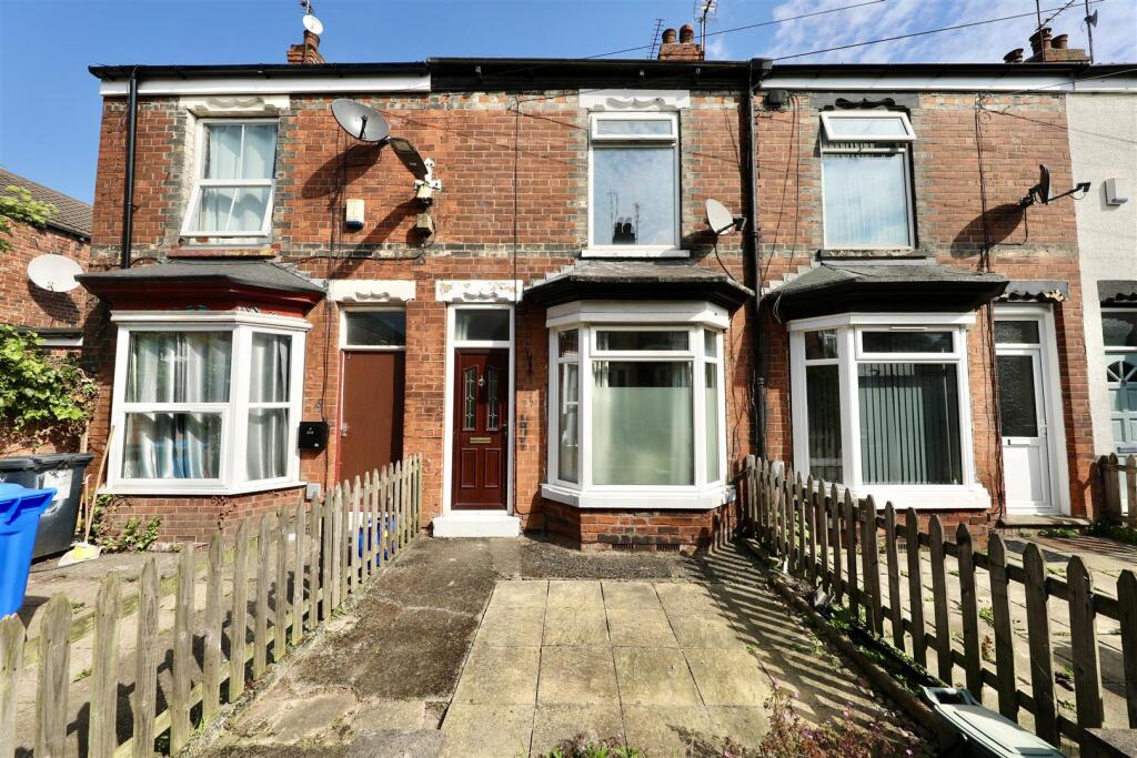 2-bed terraced on Ferndale Avenue, Exmouth Street, Hull, £95,000