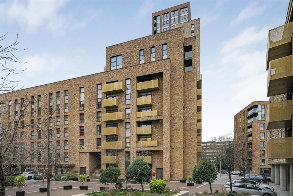 Main image of property: Greenland Place, Surrey Quays, SE8