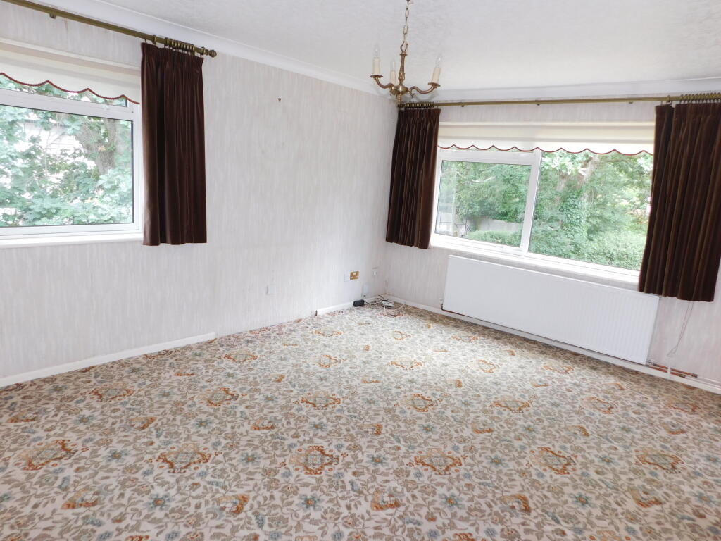 Oaktree Court, Stour Way, Christchurch,  photo 2
