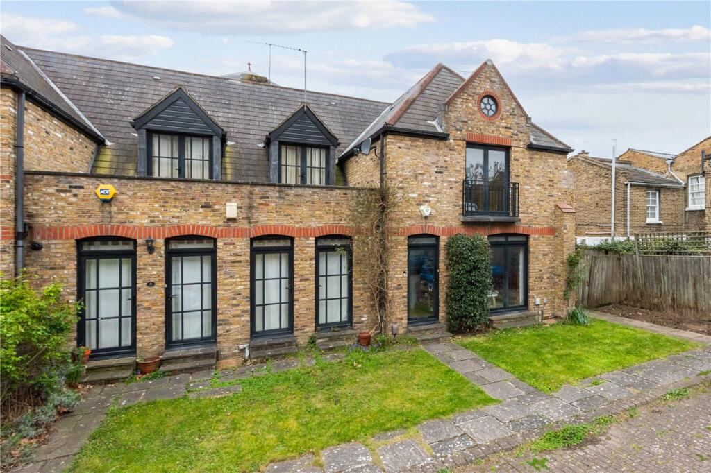 Main image of property: Liverpool Grove, London, SE17