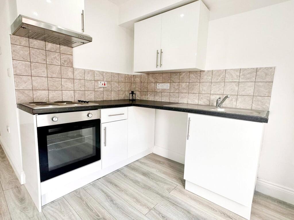 Apartment in Leicester - View 3