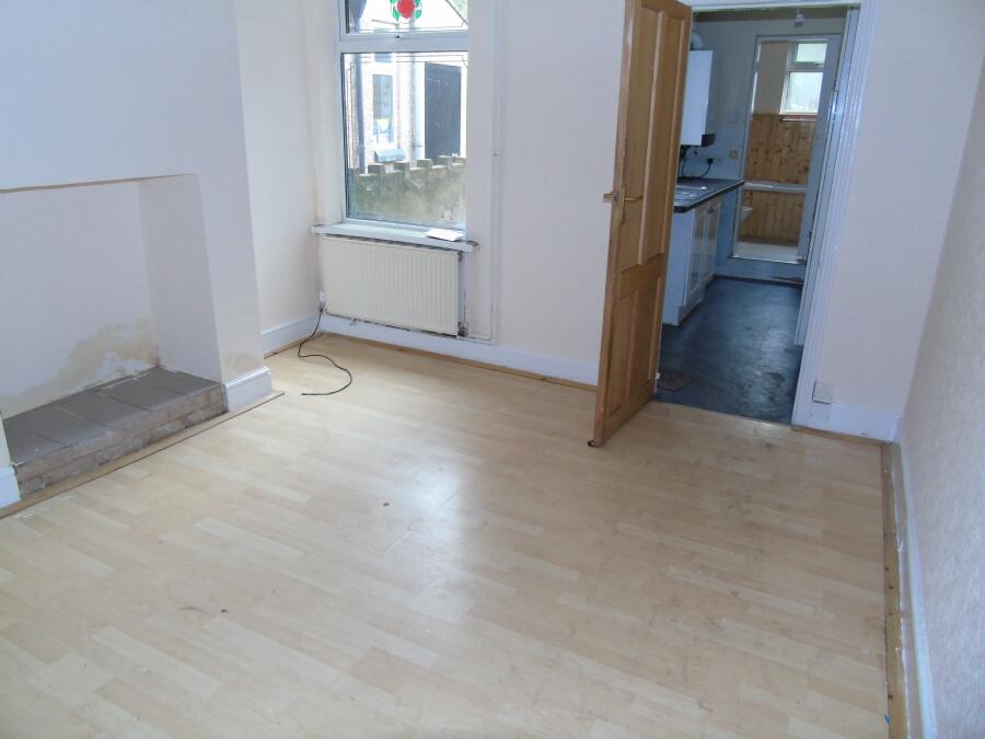 House in Mansfield, Nottinghamshire - View 5