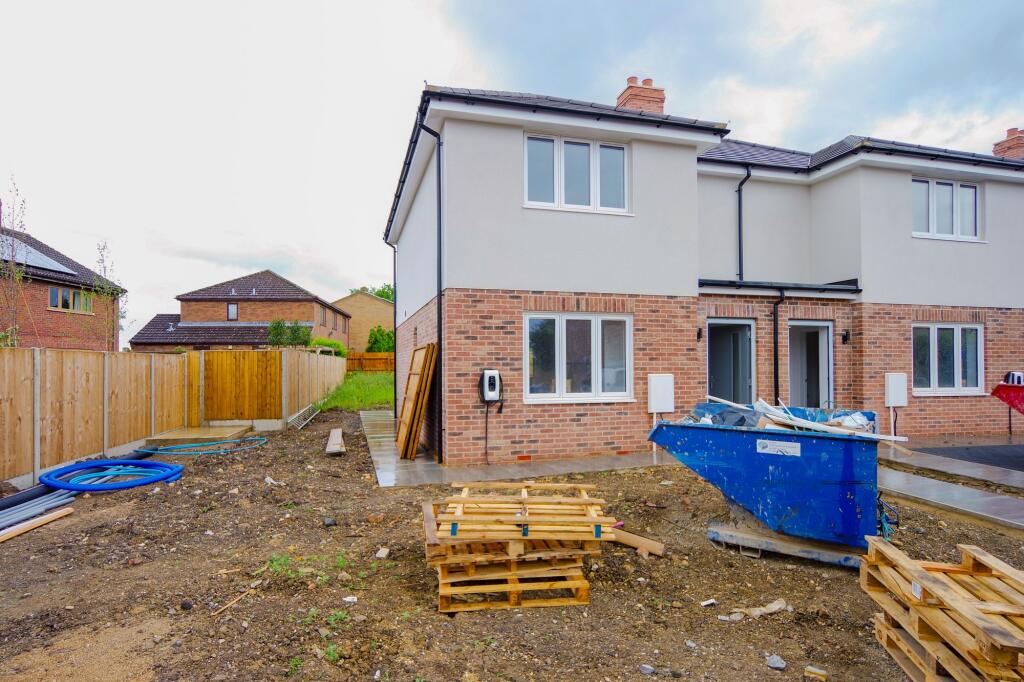 Main image of property: 3b Brookfield Road, Papworth, Cambridge, CB23 3RP