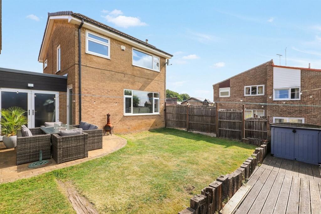 Waterthorpe Rise, Westfield, S20 photo 4