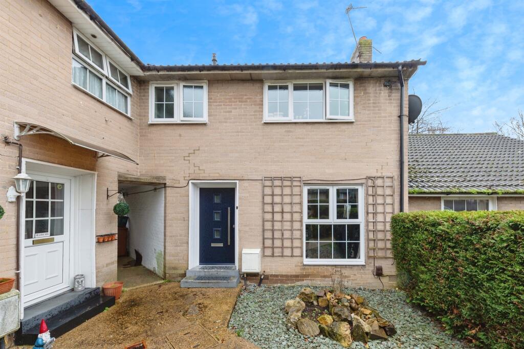 Main image of property: Lodgefield, Welwyn Garden City