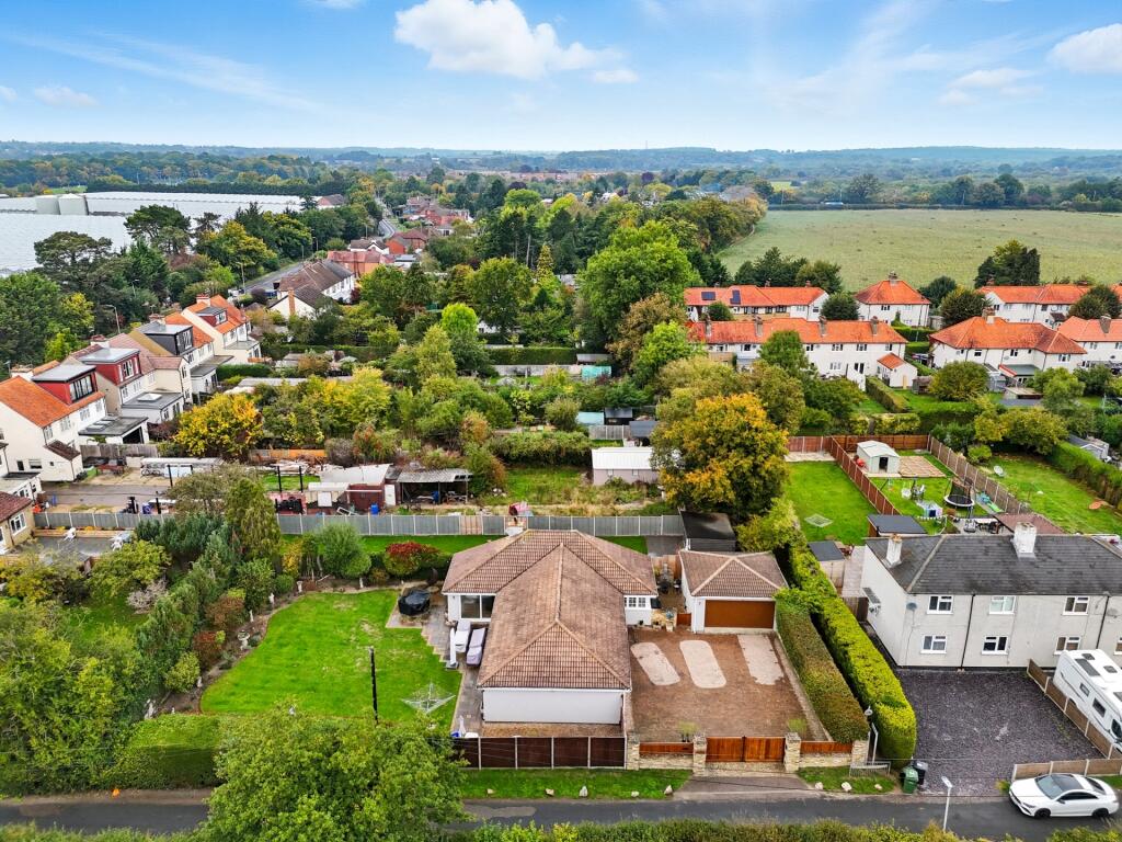 Additional image 3 of Wilkins Green Lane, Smallford, AL4