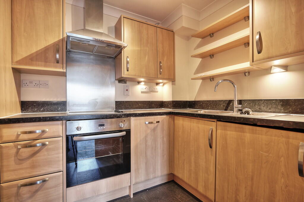 Apartment in Cambridge - More