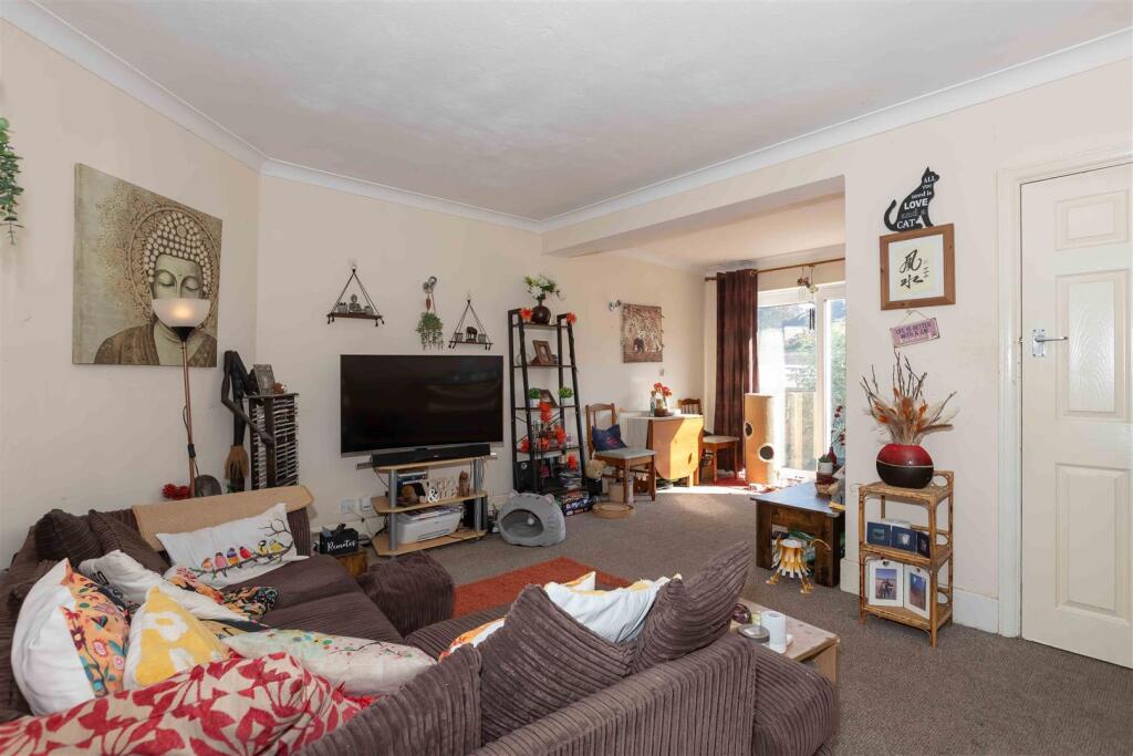 Centrecourt Close, Worthing - View 2