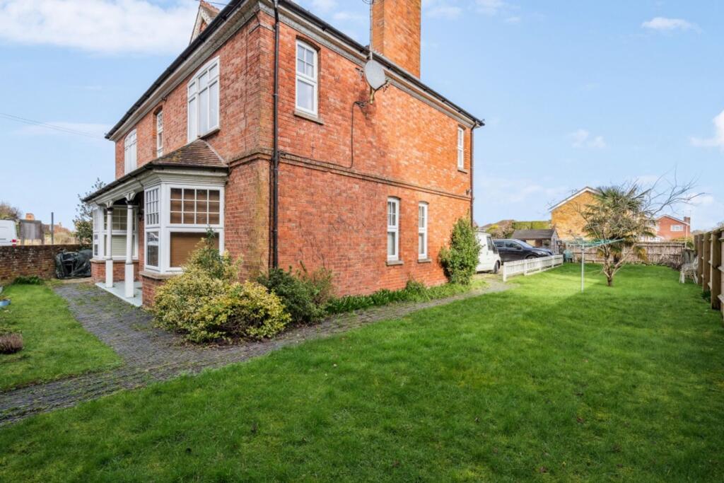 Main image of property: Thame Road, Longwick, HP27