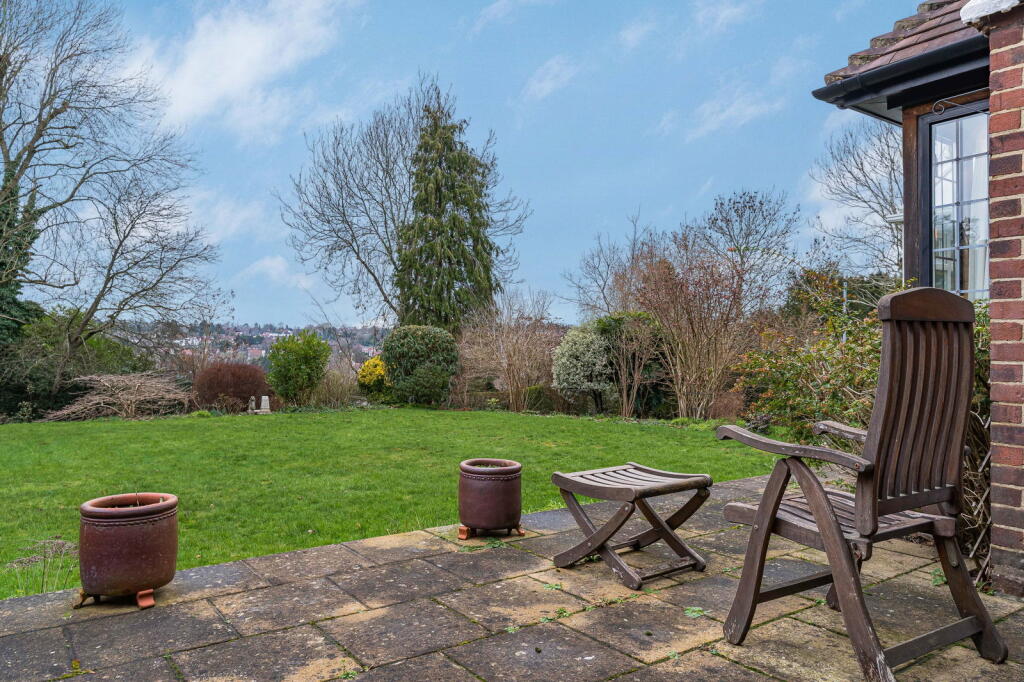 Hartley Old Road, Purley, CR8 4HG photo 3