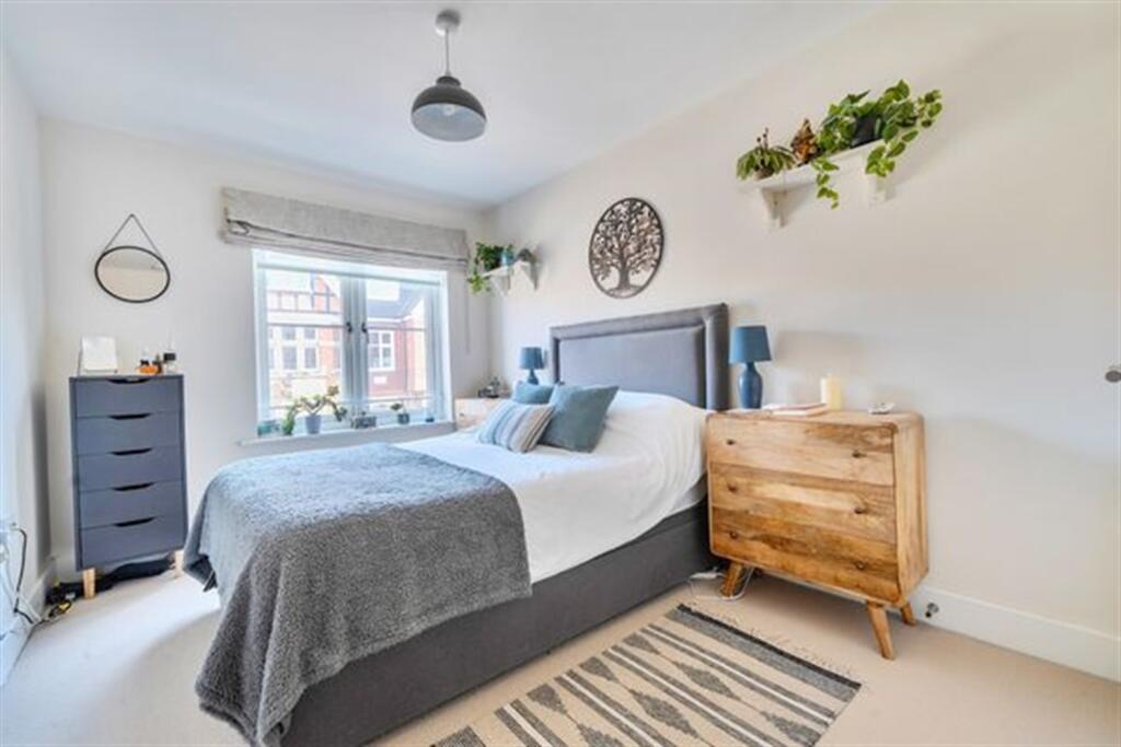 Apartment in Guildford - View 4
