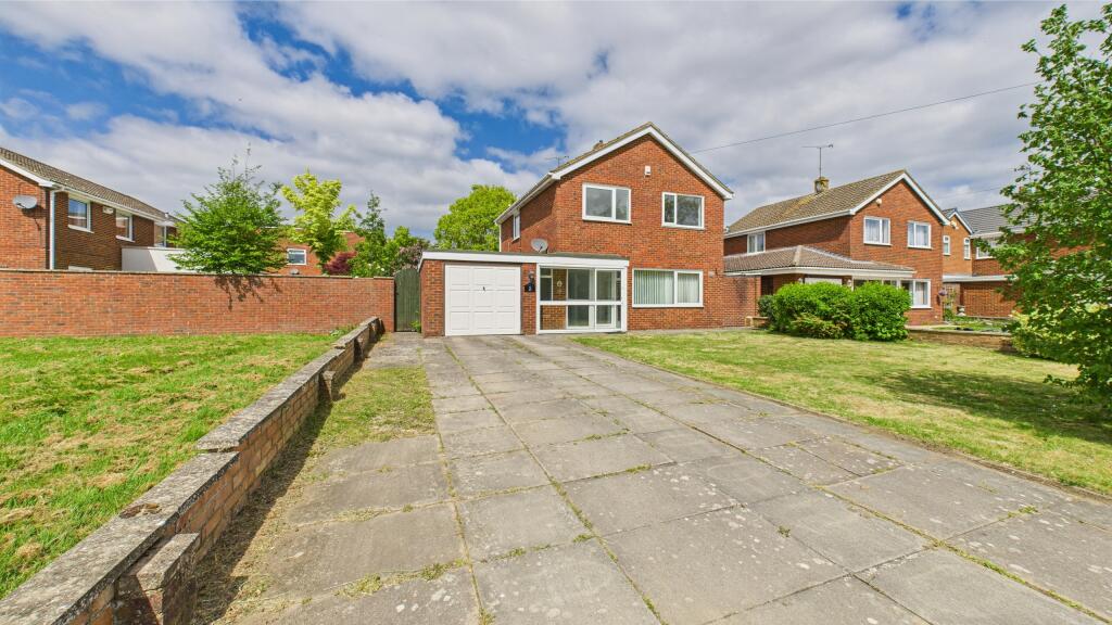 Main image of property: Studland Close, Aylesbury, Buckinghamshire