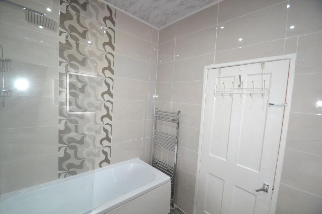 2 bedroom house share for rent