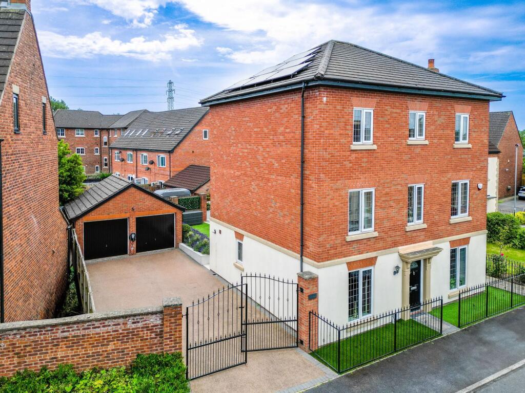 Main image of property: Lytham Close, Great Sankey, WA5