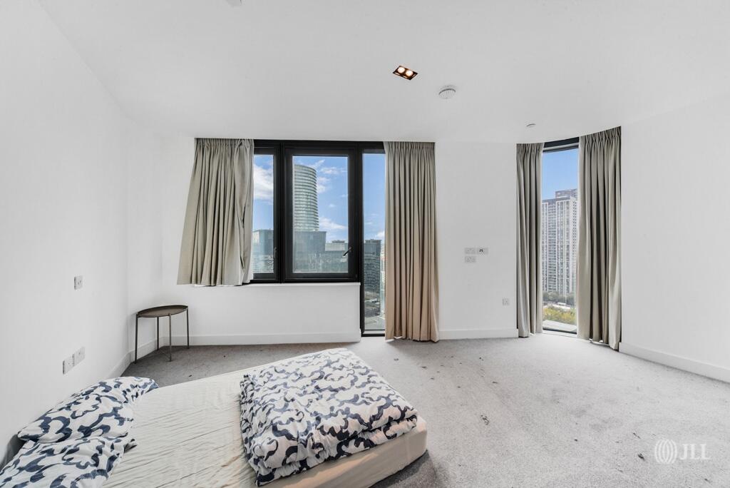 Apartment in London, St John's Estate, Isle of Dogs - More