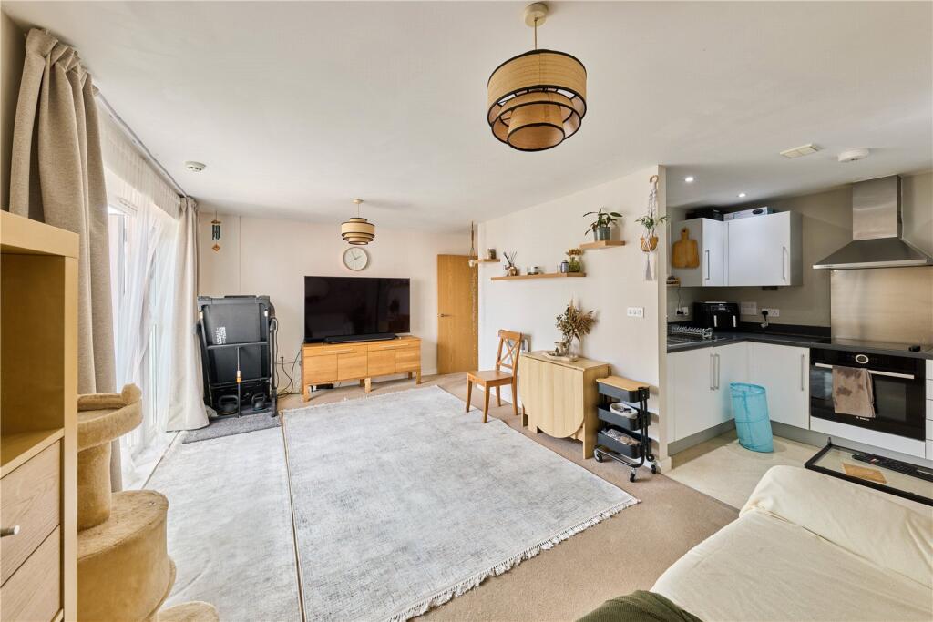 Apartment in Bournemouth - More