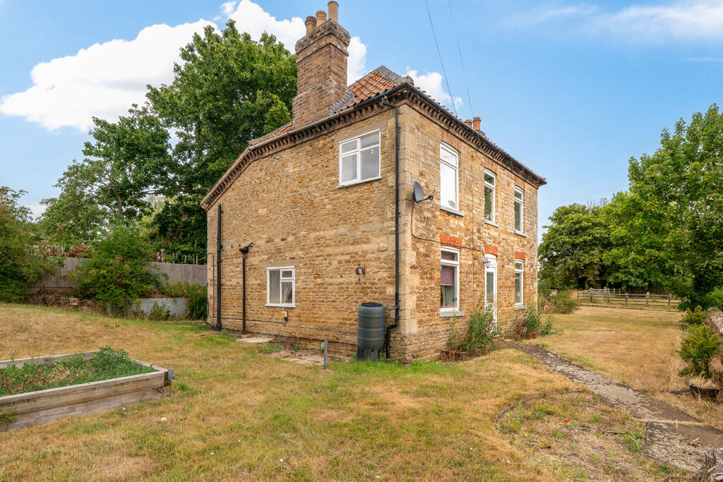 3-bed detached on The Laundry House, Billingborough Road, Folkingham, Sleaford, Lincolnshire, NG34 0SG, £275,000