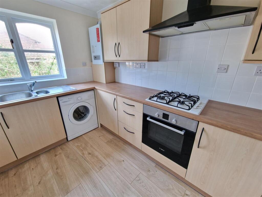 Apartment in Gillingham, Bay - View 2