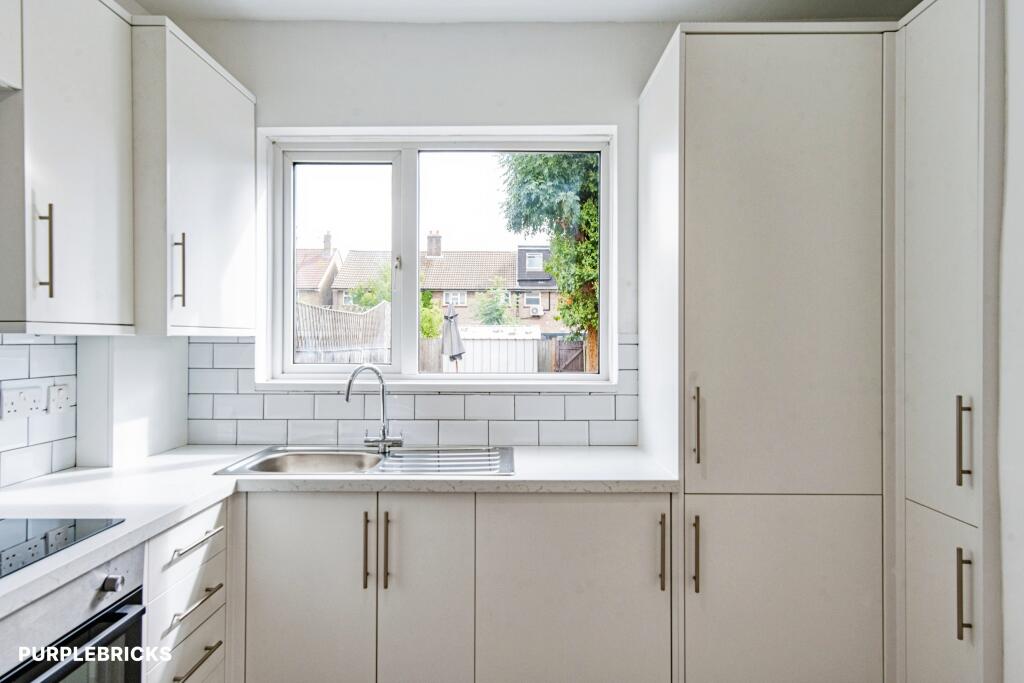 Apartment in London - More