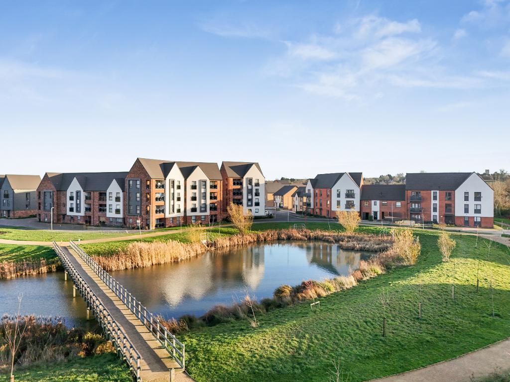 Main image of property: 27 Harris Way, Glebe Farm, Milton Keynes, Buckinghamshire, MK17 8WP