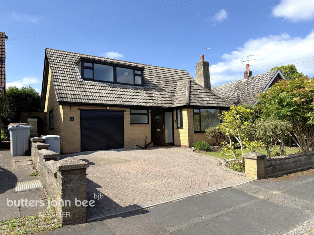 3-bed detached on Meadow Way, Church Lawton, £300,000