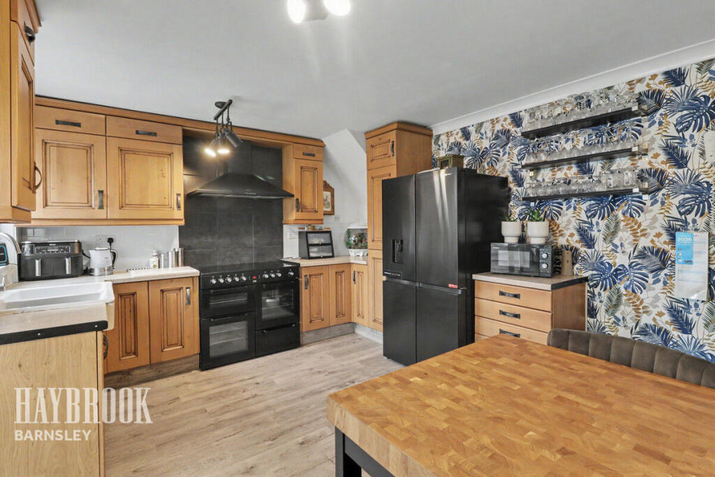 House in Barnsley, Monk Bretton - More